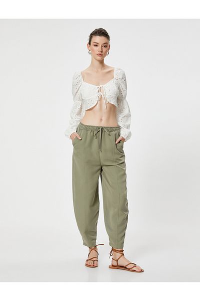 Koton Karottenhose aus Modal – Schnürung an der Taille und Taschendetail