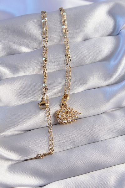 Moka Shopin Gold Colored 316L Zircon Stone Chain Swan Necklace