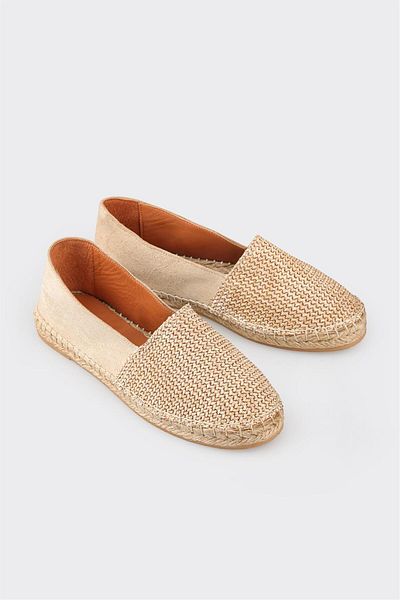 Elle Shoes حذاء اسبادريل نسائي من الجلد باللون البيج