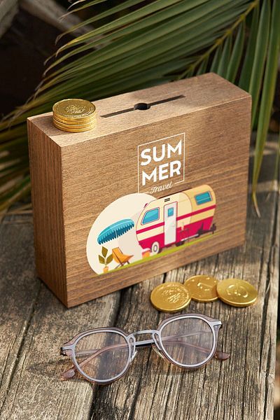 Hediyesepeti Wooden Piggy Bank with Summer Holiday Illustration