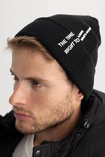 DeFacto Men's Knitwear Beret - A5068ax23wn Model