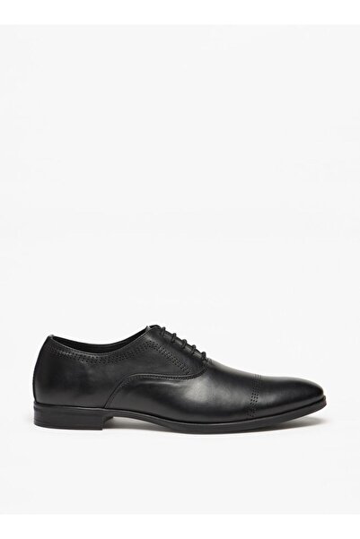 LBL by Shoexpress Solid Oxford Shoes with Lace-Up Closure