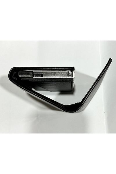 PETRO Wallet card holder with mechanism