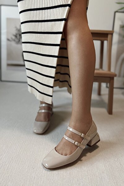 POLKA STORE Women's Mary Jane Beige Nude Patent Leather Closed Back Double Tape Square Toe Helmet Short Block Heeled Shoes