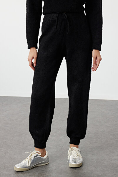 Trendyol Collection Black Boucle Yarn Textured Button Detailed Knitwear Bottom-Top Set Twoaw24Au00105