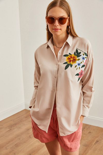 Olalook Koszula damska oversize z haftem w kwiaty i kamieniami - GML-19001228