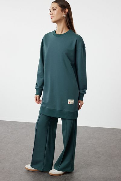 Trendyol Modest Trainingsanzug-Set mit Rundhalsausschnitt und Ornament-Label in Petrolfarben - TCTAW22EN0060