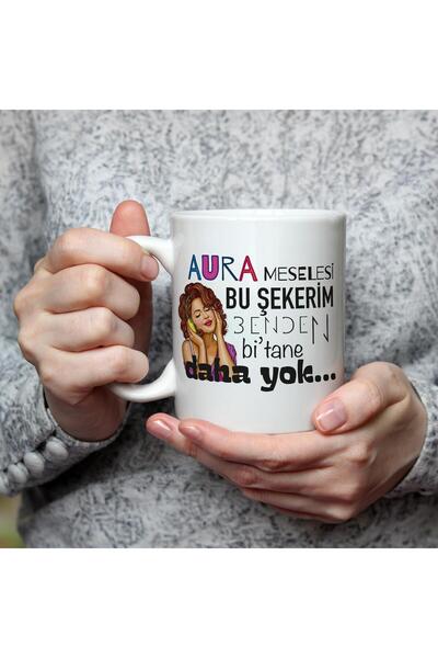 Kırtasiye Ofisi كوب أبيض مطبوع عليه عبارة "Aura I'm This Candy