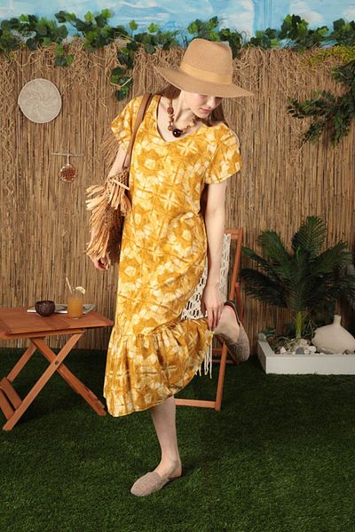 lovebox Γυναικείο φόρεμα βισκόζης New Season - Μοτίβο με γραβάτα και φούστα με βολάν