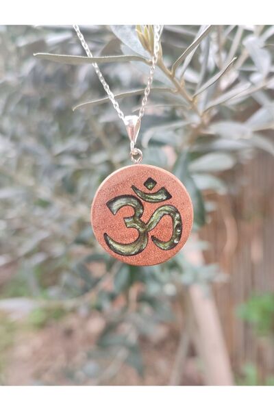 Om Guru Yoga Om Yazılı Ceviz Kolye El Yapımı Gümüş Zincir Yoga Om Kolye Epoksi Kolye