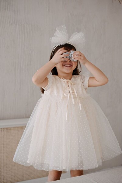 ilo and friends فستان حفلات من التول الأبيض من إيزابيلا