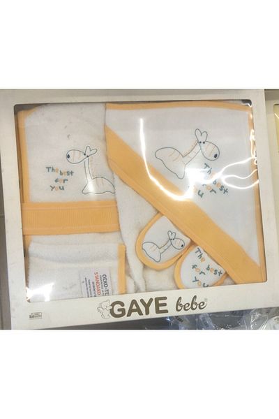 Gaye bebe 4 piece towel bathrobe set 0-3 years