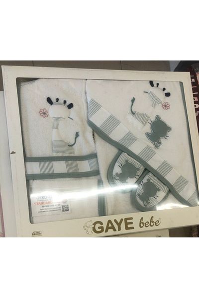 Gaye 4 Piece Towel Bathrobe Set 0-3 Years