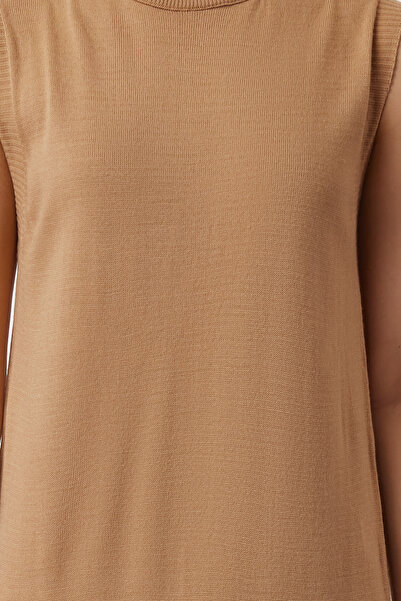 Trendyol Modest Komplet sukienek z dzianiny - brązowy, bolerko szczegółowe TCTAW24US00038