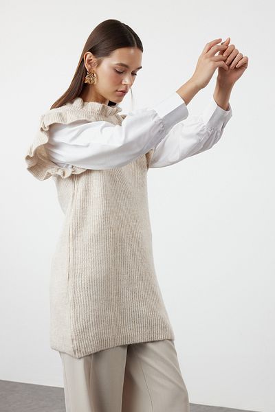 Trendyol Modest Beiger Strickpullover - Rüschendetail, TCTAW25UV00000