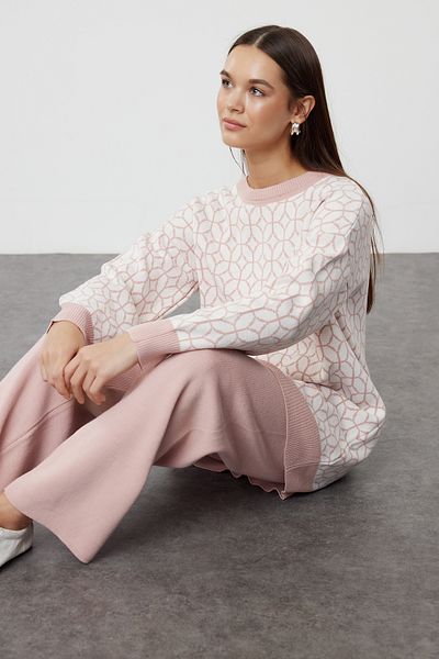 Trendyol Modest Geometric Patterned Dried Rose Knitwear Sweater and Pants Set - TCTAW23US00006