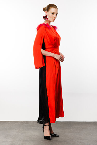 Nefeli Omuz Tüy Detaylı Oranj Saten Abiye