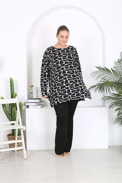 XL Modam xlmodam Large Size Black and White Patterned Lycra Tunic - Long Sleeve