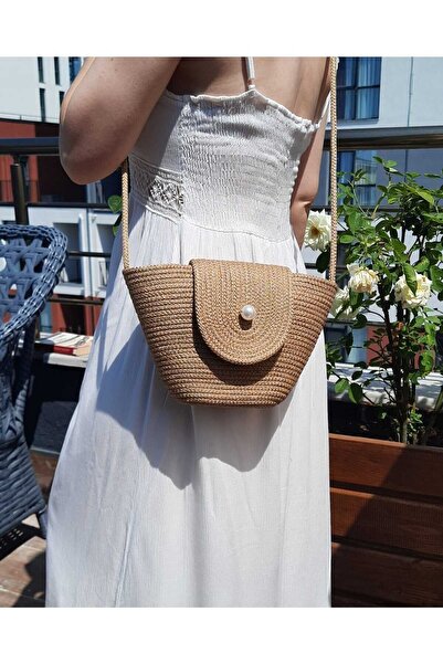 Pınar Gündoğdu Collection حقيبة كتف نسائية بتصميم حقيبة من القش