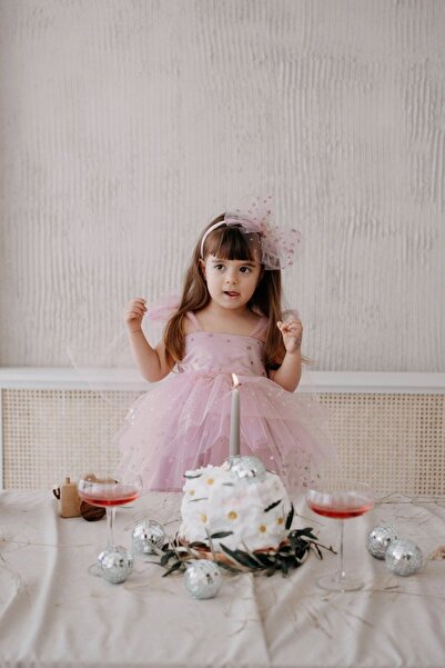 ilo and friends فستان حفلات من التول الوردي من إليزابيتا