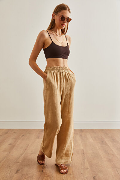 Olalook Kadın Bej Beli Lastikli Cepli Müslin Pantolon PNT-19000279