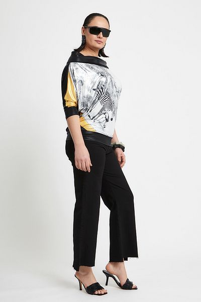 VERDA Low Collar Blouse - Stylish and Comfortable Design