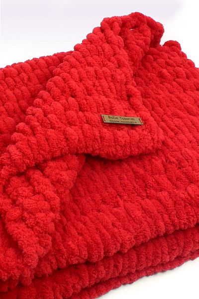 BaDe Tasarım Red Fluffy Knitted Baby Blanket