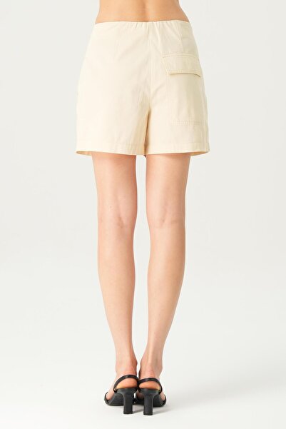 CROSS JEANS Krem Rengi Yüksek Bel Kemersiz Lastikli Chino Şort C 4534-107