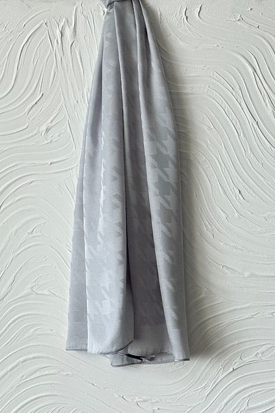 ARMANDA Violescarf Prefer for the Original Italian Jacquard Houndstooth Pattern Shawl - Silver