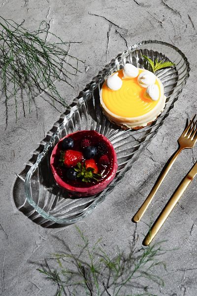Vienev Glass Boat Plate - Large Presentation Holder