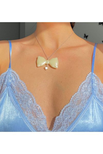 Pinky Lady Coquette big ribbon pearl necklace