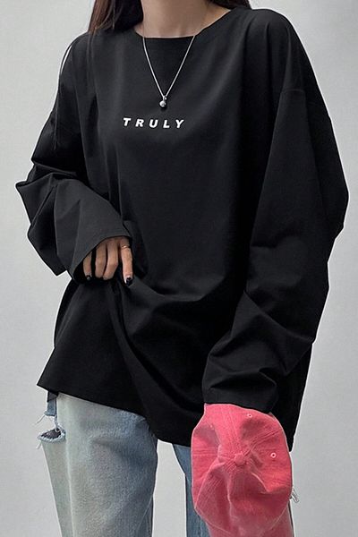 MODAGEN Черен суичър Truly Oversize - кръгло деколте, щампован гръб