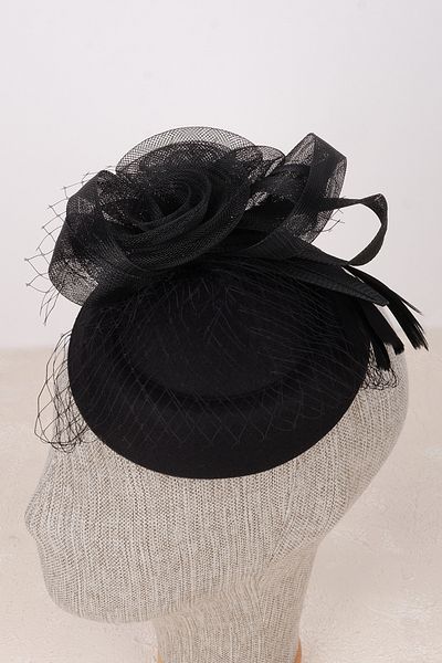 Hayalperest boncuk Bridal Cap - Stylish Wedding Hat with Pearl and Feather Detail