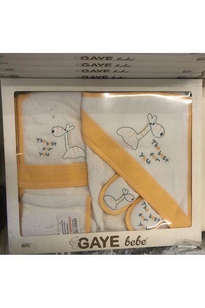 Gaye bebe 4 piece towel bathrobe set 0-3 years
