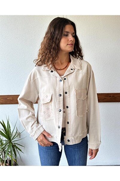 ByEnBi سترة قطنية باللون البيج - بياقة مخرمة وجيوب