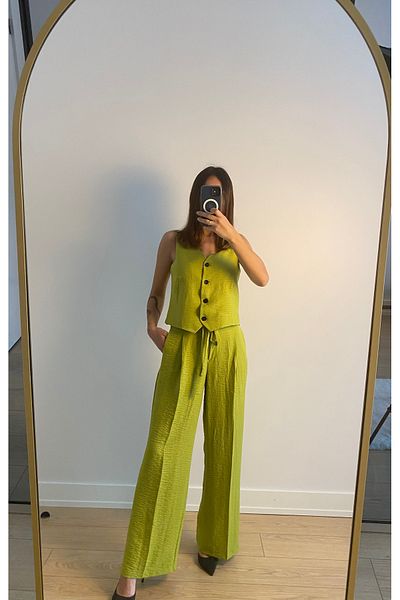cn novembersun Green Vest and Tie-Up Women's Trousers Set