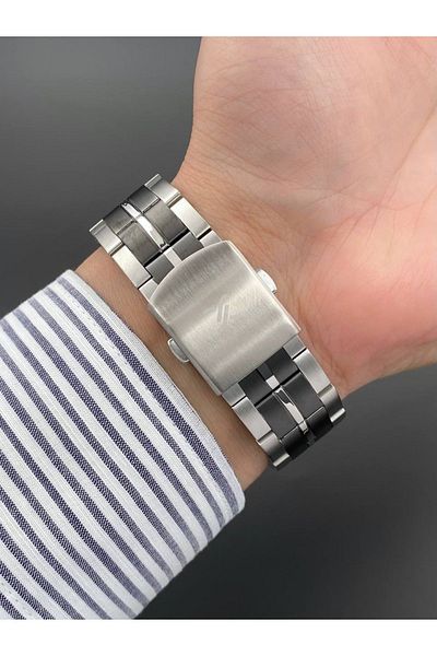 Daniel Klein Men's Wristwatch Silver Black Color Steel Strap 3 Atm Water Resistance