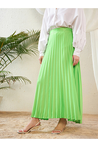 Sassafras By Styli Pleated A-Line Satin Maxi Skirt