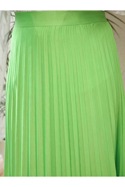 Sassafras By Styli Pleated A-Line Satin Maxi Skirt