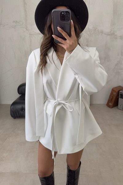 Solena Damen-Jacke in Übergröße mit Schnürung und Gürtel der neuen Saison