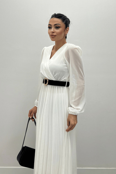 giyimmasalı Λευκό ύφασμα σιφόν - Φόρεμα με διπλό γιακά και πιέτες