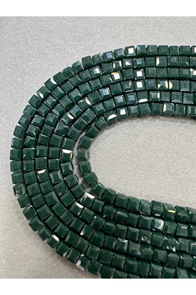 LİVZA BİJUTERİ Kare kristal dizi 4x4 mm Koyu Yeşil Renk