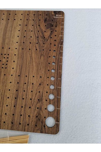 Sena Yün 16 Stick Motif Board - with Skewer Gauge