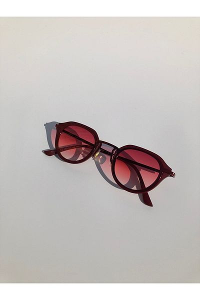 DSN Bold Red Uv400 Protected Unisex Model