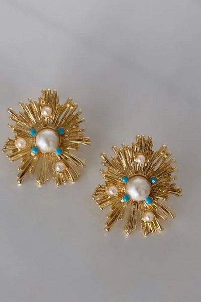 PSGT K1 Trend - Gold Colored Pearl Detailed Blue Jewelled Large Flower Earrings