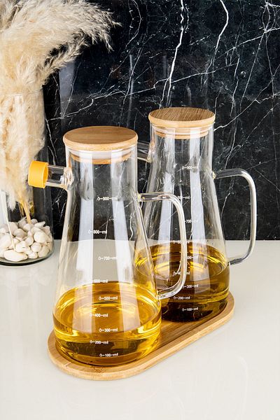 DNS HOME 2-Piece Bamboo Vacuum Lid and Stand Borosilicate Glass Oil Vinegar Masterchef Oil Pot Set 900 ml