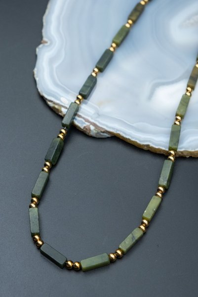 Serenite Soldat Varasite Stone Necklace