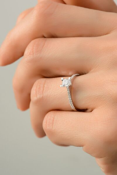 Çgk Çiğdem Gürel Kuyumculuk Beyaz Tektaş Altın Yüzük