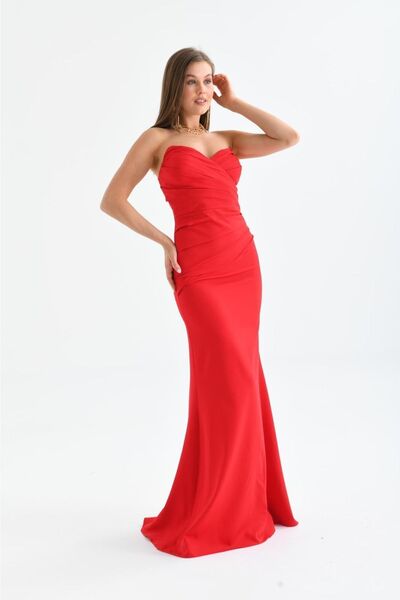 BK BOUTİQUE Drapeli Straplez Balık Abiye