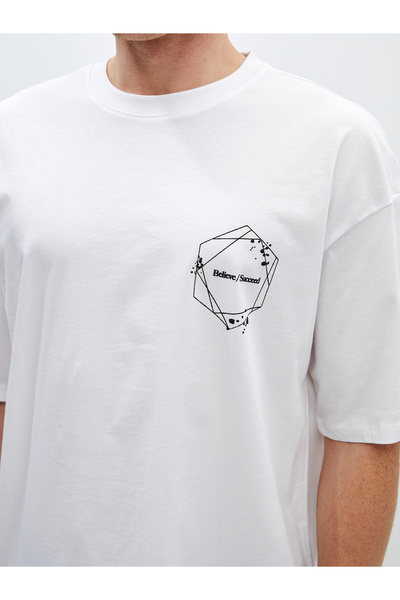 LC Waikiki Bedrucktes Herren-T-Shirt aus gekämmter Baumwolle – Rundhalsausschnitt, kurze Ärmel